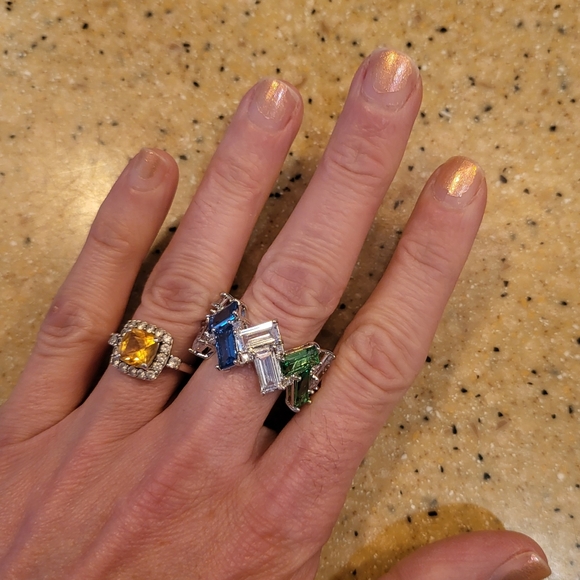 NWT Kurt Geiger Multi Color Rhinestone Ring - Picture 2 of 11